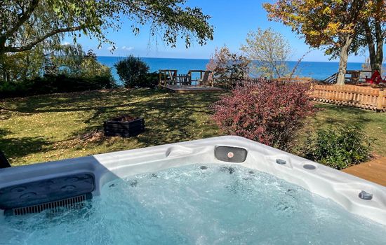 Brand New Hot Tub! 2025