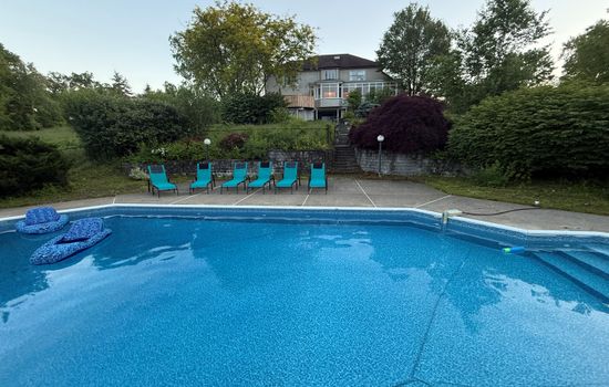 Pool, Fire Pit Bedroom & Alaska King – Sleeps 16