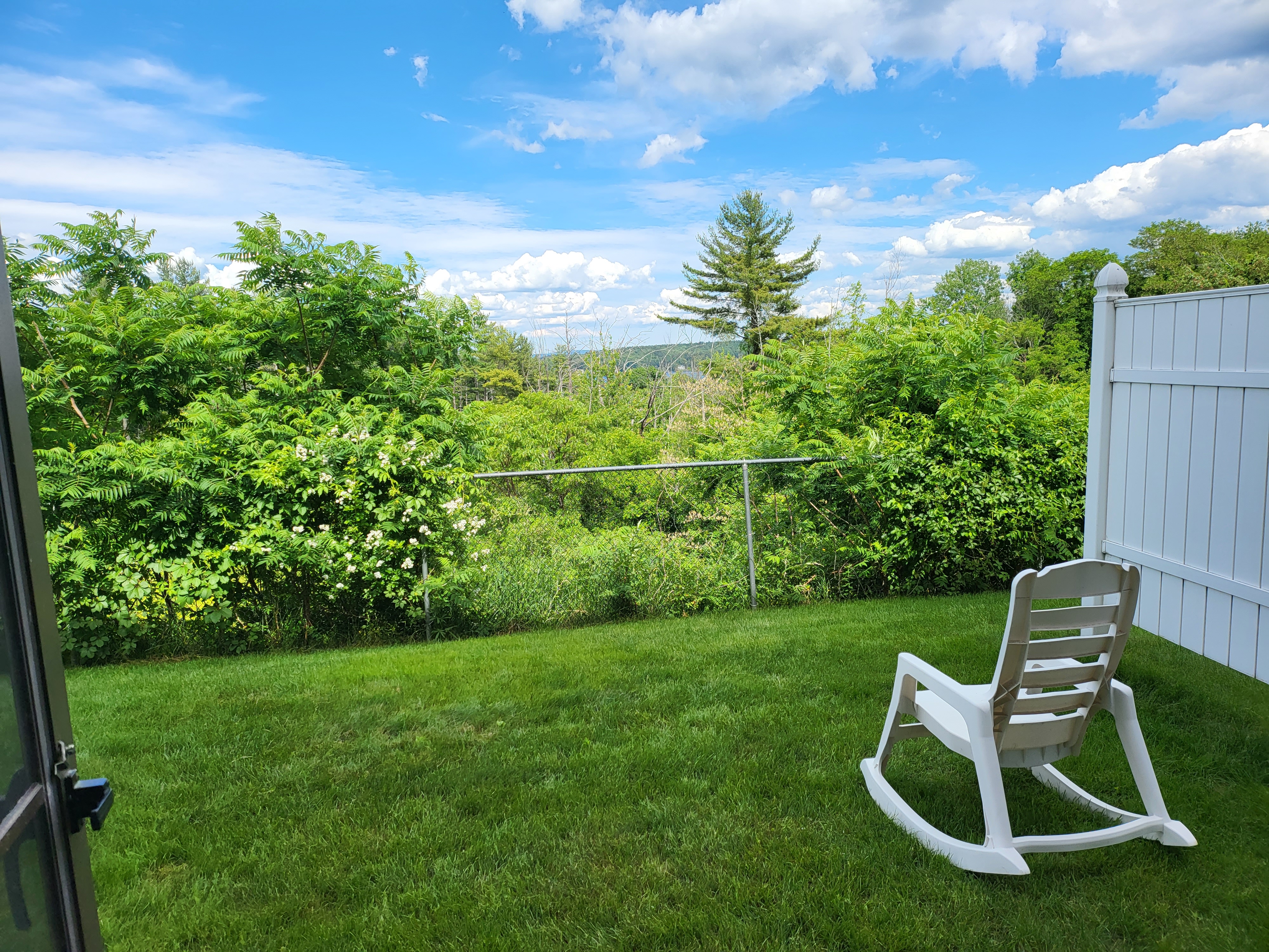 Cute 2 Bdrm Condo walking distance to Weirs Beach