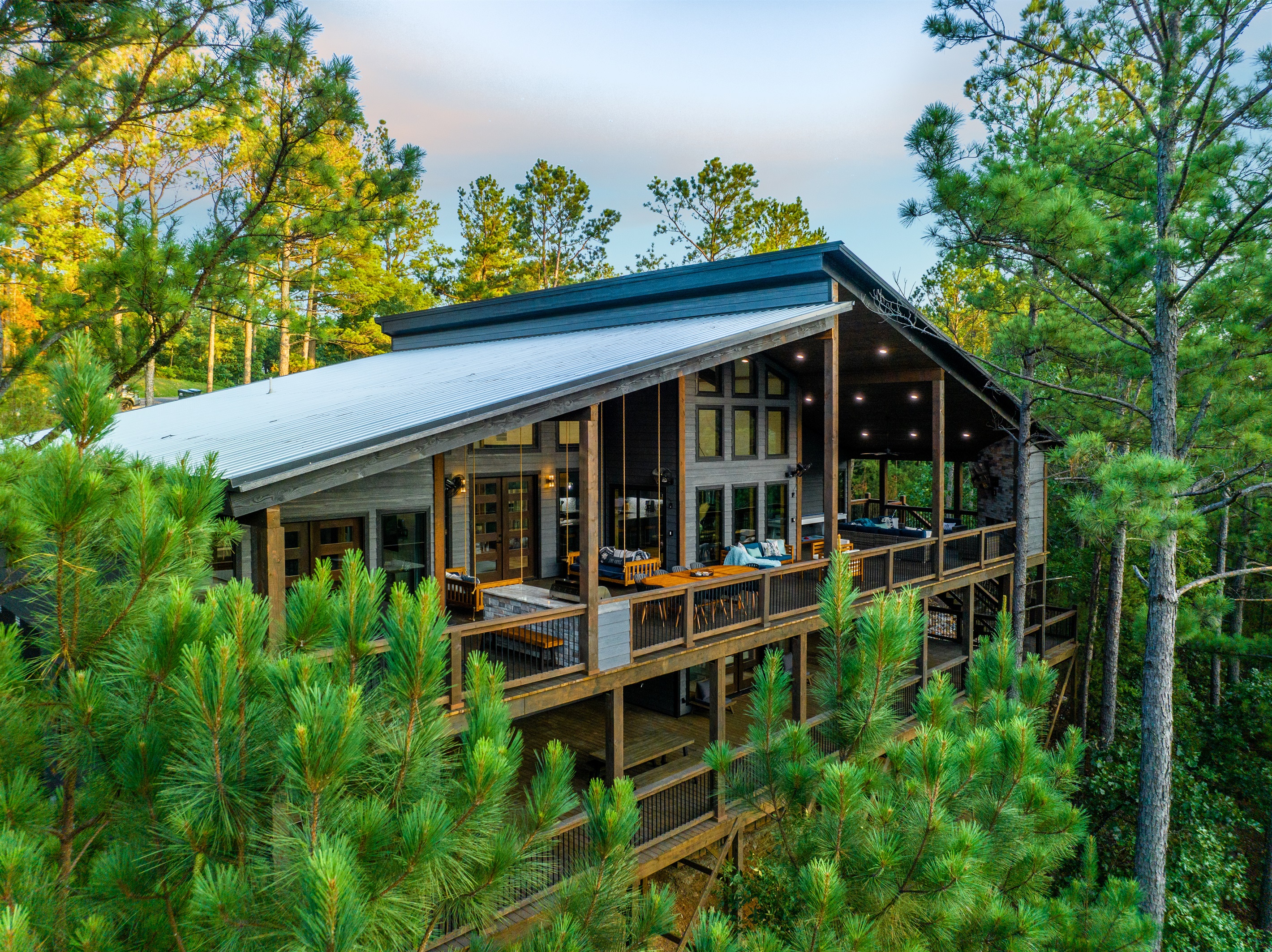 Photo inspiration: Fresh Look at Luxury Cabin Private Pond 3K Sqft Covered Deck Rentals