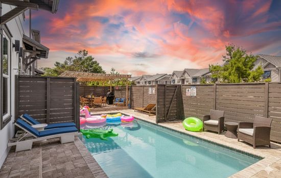 For groups renting both sides keep the divider open so you can share the whole pool!