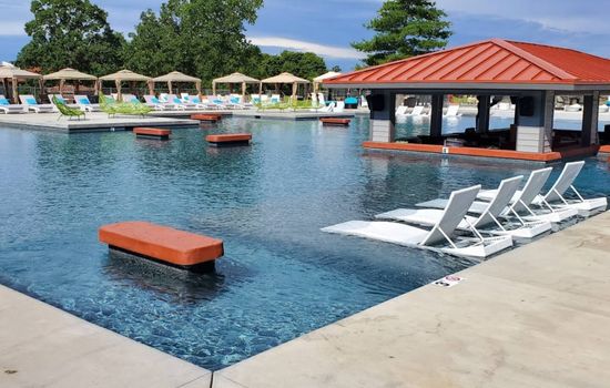 Make a splash at the Hippopotamus Pool—the largest pool and concert venue at Lake of the Ozarks—exclusively available to guests of the Regalia Resort community.