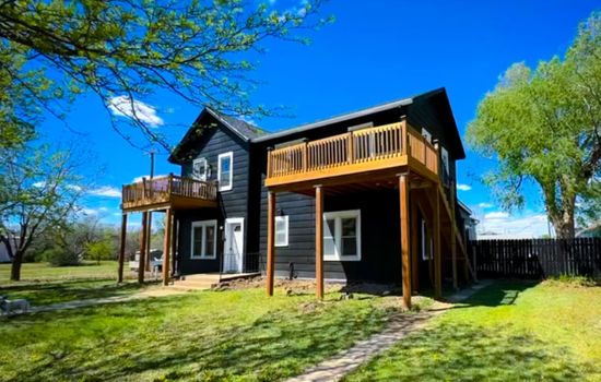 Escape to this stylish modern farmhouse featuring open green space, private decks, and bright interiors. Perfect for families, groups, and nature lovers, with plenty of room to relax and unwind. Just minutes from local restaurants and attractions.