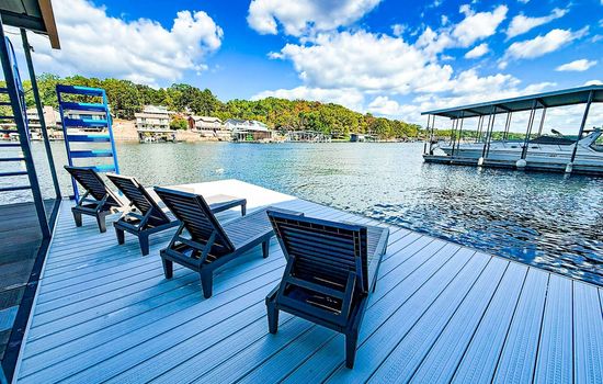 Sunrays Are the Perfect Way to Lakecation Vacation