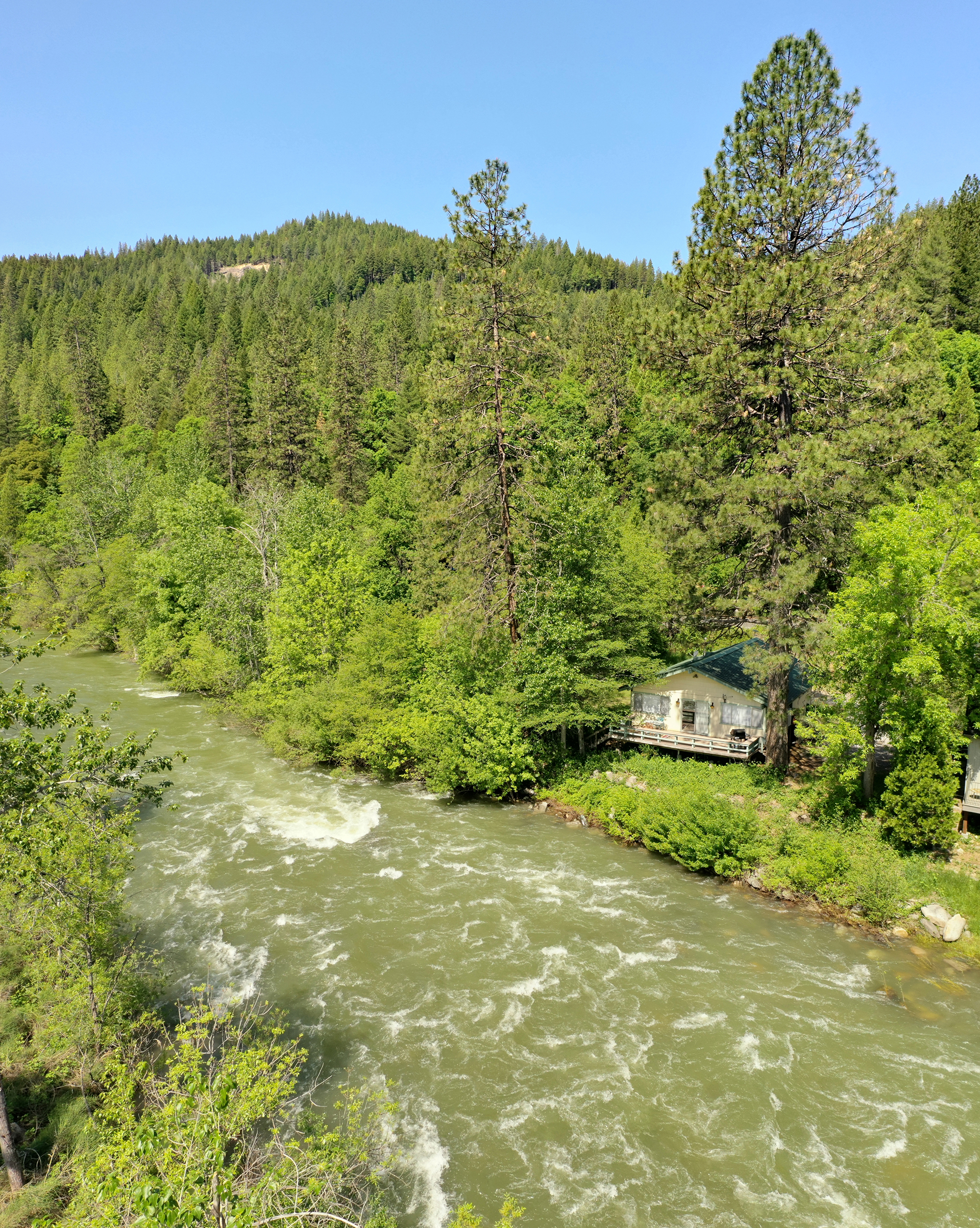 Snow Resort Riverside Ski’s Cabin – Your Perfect Riverside Escape Rentals | Lake.com