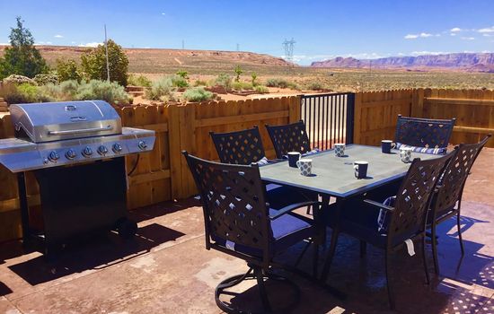 Enjoy a sunset over the Vermillion Cliffs from the front courtyard, BBQ, patio furniture, 42” fence