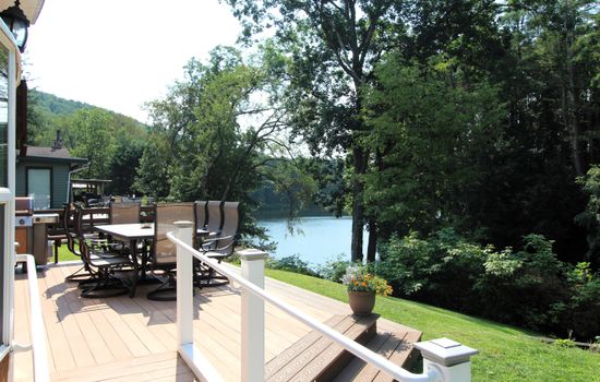 Cooperstown Baseball Rentals - "Anglewoods" is a cozy, yet modern cabin situated on beautiful Goodyear Lake, centrally located between Cooperstown and Oneonta.  A perfect location for baseball
