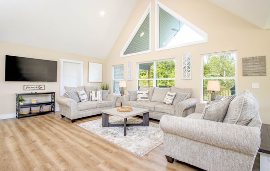 photo of similar main level