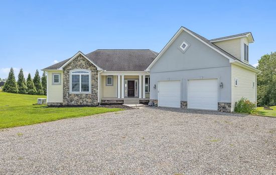 Rees & Relax on Lake Anna
