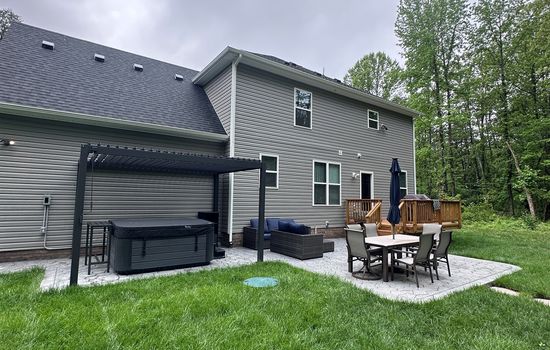 Sweet Serenity at Lake Anna - lake access, public side, firepit HOT TUB