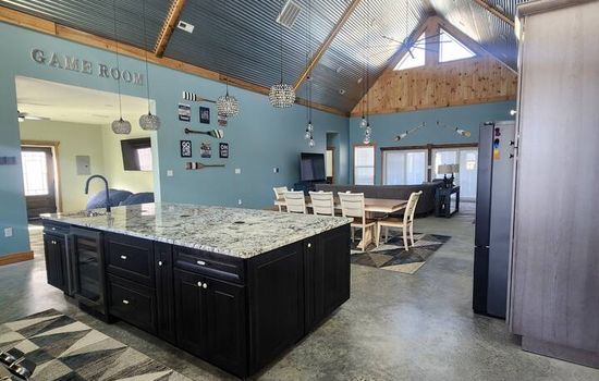 Southern Comfort Lake Anna Barndominium Bliss — Games, Views & Space to Unwind