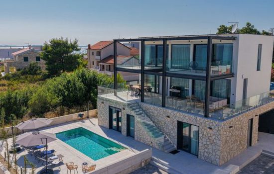 Seafront Villa Aurea with pool and seaview