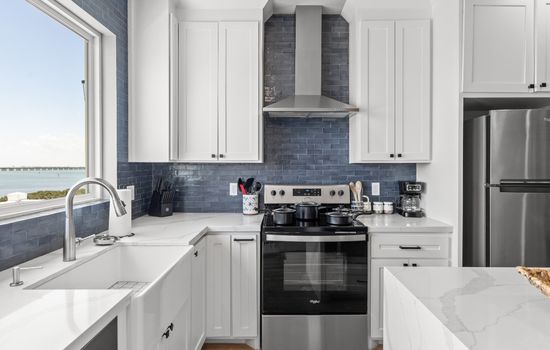 Waterfront 4BR Duo | Modern SPI Units 301 + 401