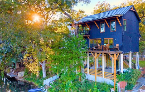 Flowing Waters Retreat | Hot Tub & Outdoor Fun