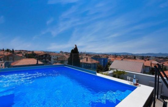 Rooftop heated pool Villa Jelena