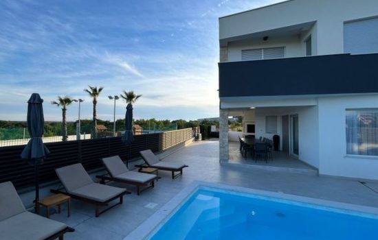 Villa Amfora with heated pool, wellness and tennis