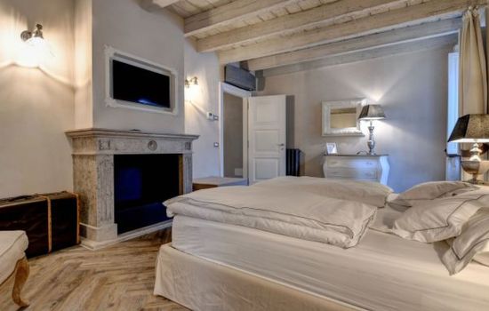 DesenzanoLoft : La Vite Luxury Appartment 1 CIN IT017067C2HOLOZDF9