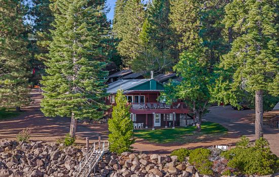 Lake Almanor Cabin 11 is the top unit