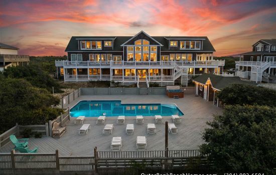 Experience the perfect stay in luxury and comfort at The Mark Twain.