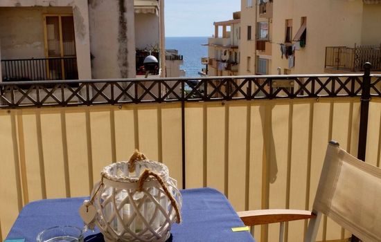 Superior Zwei-Zimmer-Wohnung