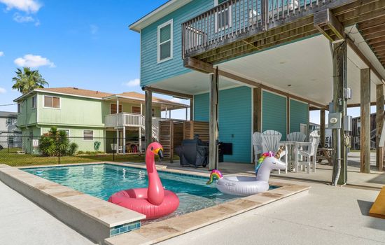 House w/ Private Pool