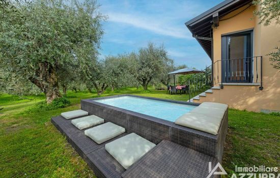 Villa i Roccoli, zwischen Olivenbäumen mit priva