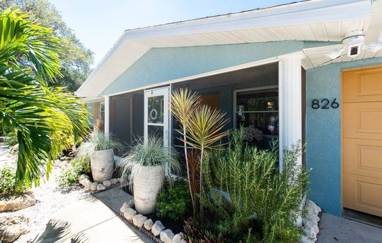 Welcome to your Tropical Retreat