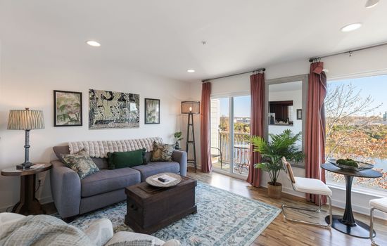 Downtown Condo with River View