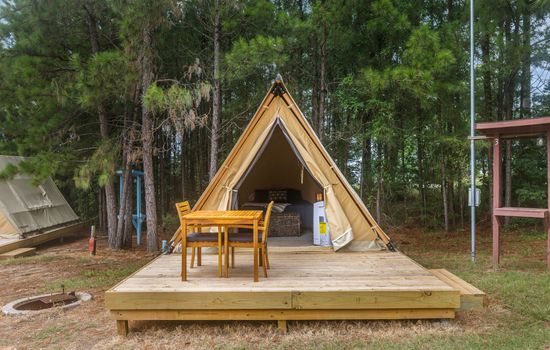 Lakeside A-Frame | Waterfront Stay • Lake Views