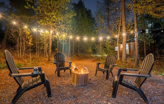 Laid Back Cabin 7 Mn to Glacier, Private Fire Pit