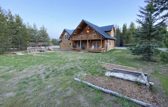 Surrounded by tall fragrant pines and expansive greenery, the beautiful cabin is a great place to get away from it all.