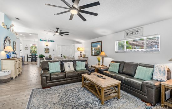 Living Room with Smart TV and ample seating!