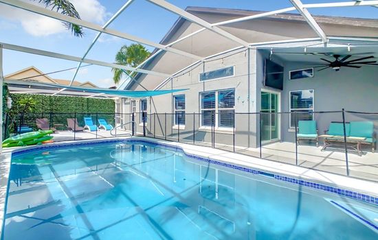 Spacious home w/ pool & BBQ grill