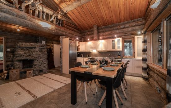 Villa Mörri - Saarua-ahontie 24-29.jpg