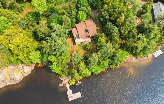 OvertheMoon Muskoka Waterfront Retreat with Sauna