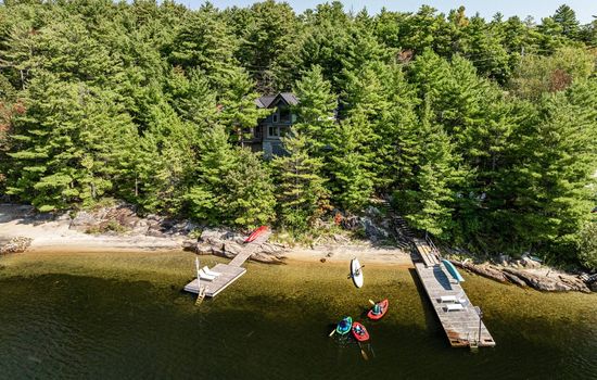 Hemlock Resort: Game Room, Hot Tub, Canoe, Firepit