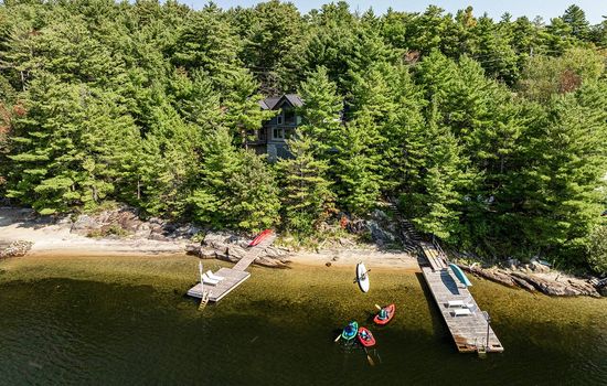 Beach, Hot Tub, Firepit, Canoe, Dock, Games Room