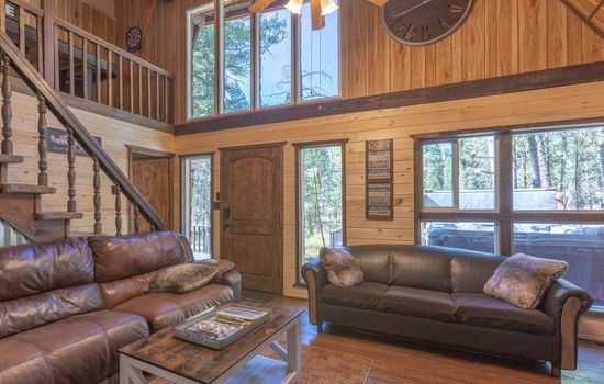 Beautiful vaulted ceiling, gorgeous views, and plenty of comfortable seating