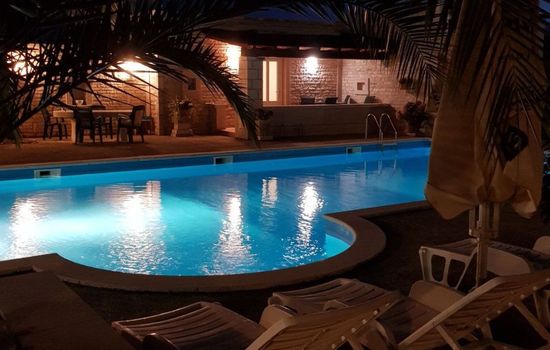 Wohnung mit Schwimmbad