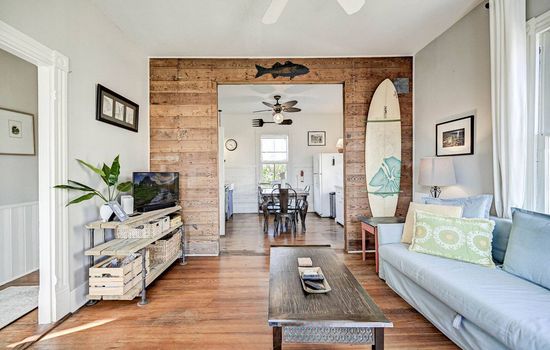 Historic Beach Cottage•Porch & Yard•Walk to Beach