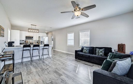 Bayou Bungalow • Porch, Yard, & 2 Baths