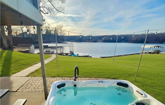 Unobstructed views from the hot tub