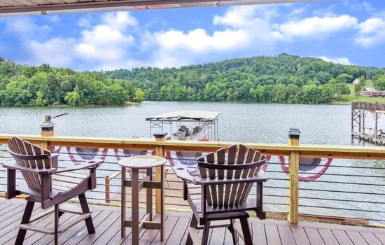 Cute & Cozy on the Lake