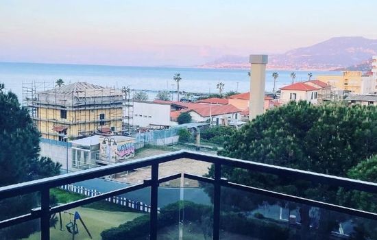 Casa Leonilde Grosszügige Wohnung direkt am Meer