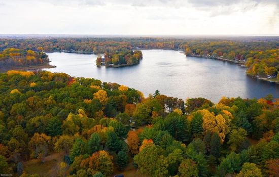 Beautiful Saddle Lake.