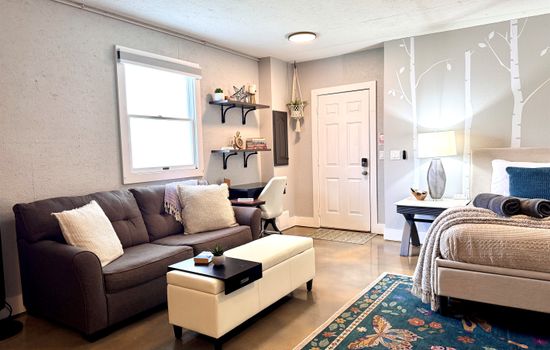 Layered lighting, soft touches and a great desk area set Studio 604 above and beyond other rental options.