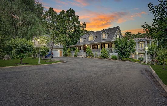 Jackson River Estate Riverfront with Pool, Billiards, Games.