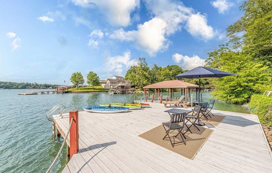 093242df 6b55 4d58 bad1 cc17184cd6f0