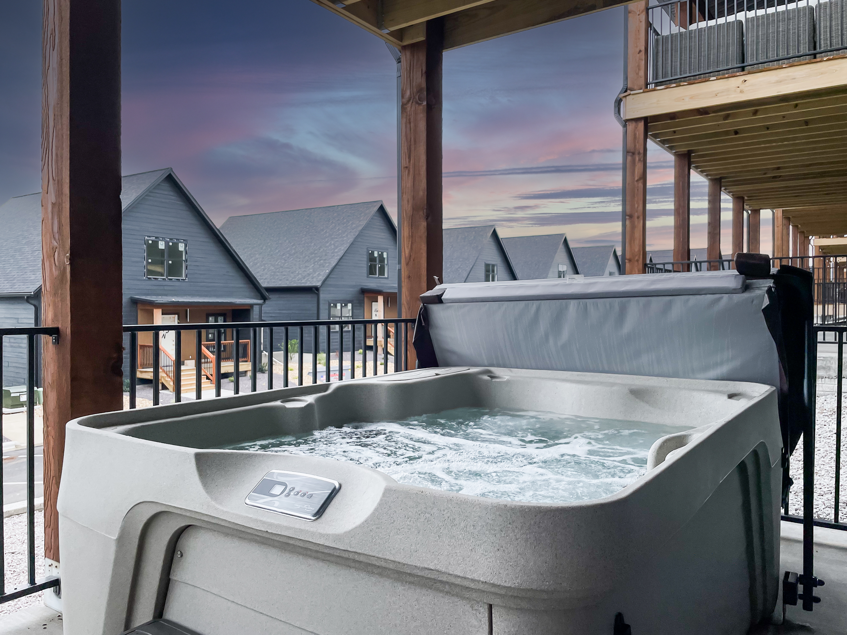 Private hot tub, Pool table, Dog-friendly | Mini Wildflower