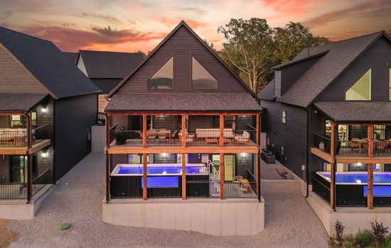 Private container pool, Lake view, Accessible, Dog-friendly | Claymore Cottage